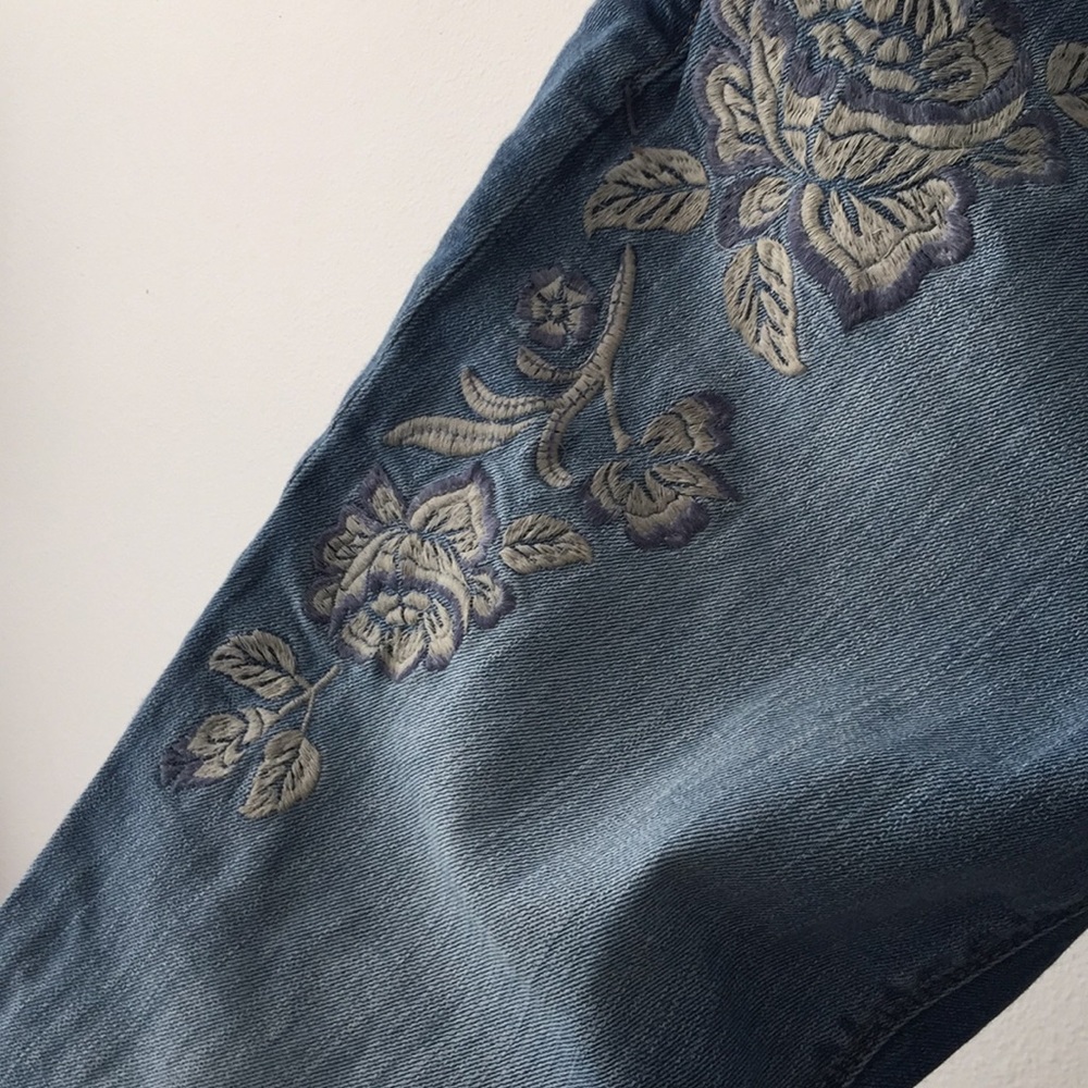 Express Jeans - Picture 2 of 4
